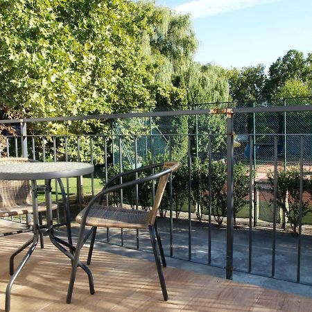 Garden Club Panzió Acomodação com café da manhã Balatonmáriafürdő Exterior foto